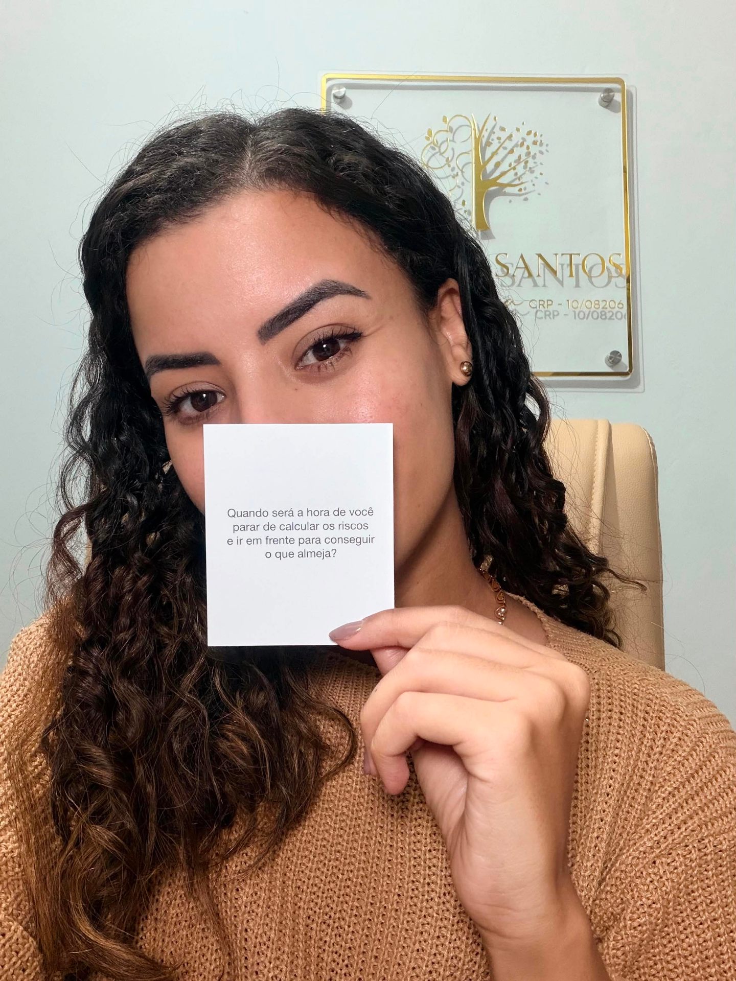 Amanda em seu consultório